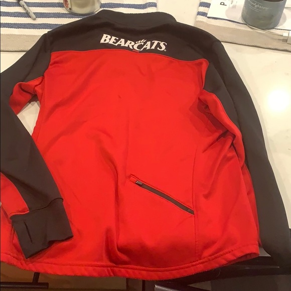 UC pullover - Picture 2 of 2